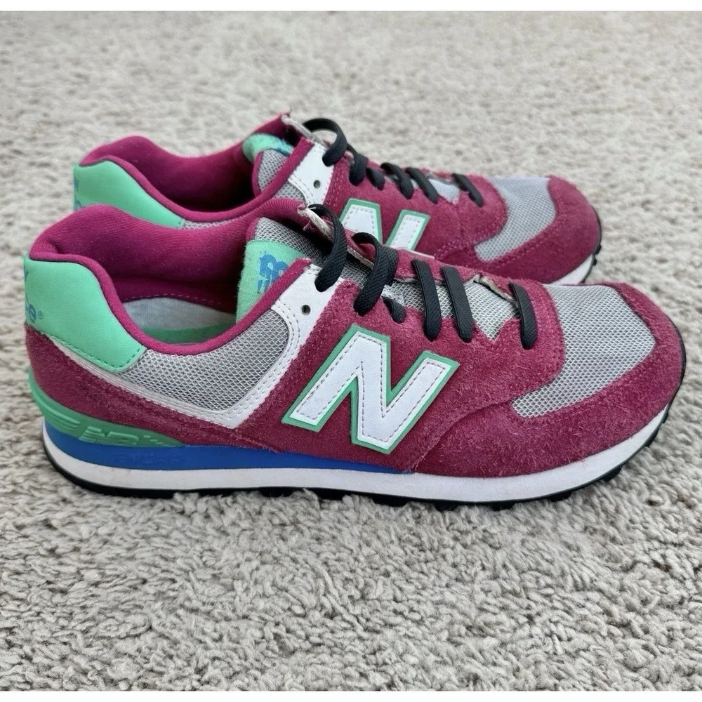 New Balance Sneakers Womens Size 8.5 Classic 574 Red Green Casual Shoes WL574CPV - Picture 11 of 12